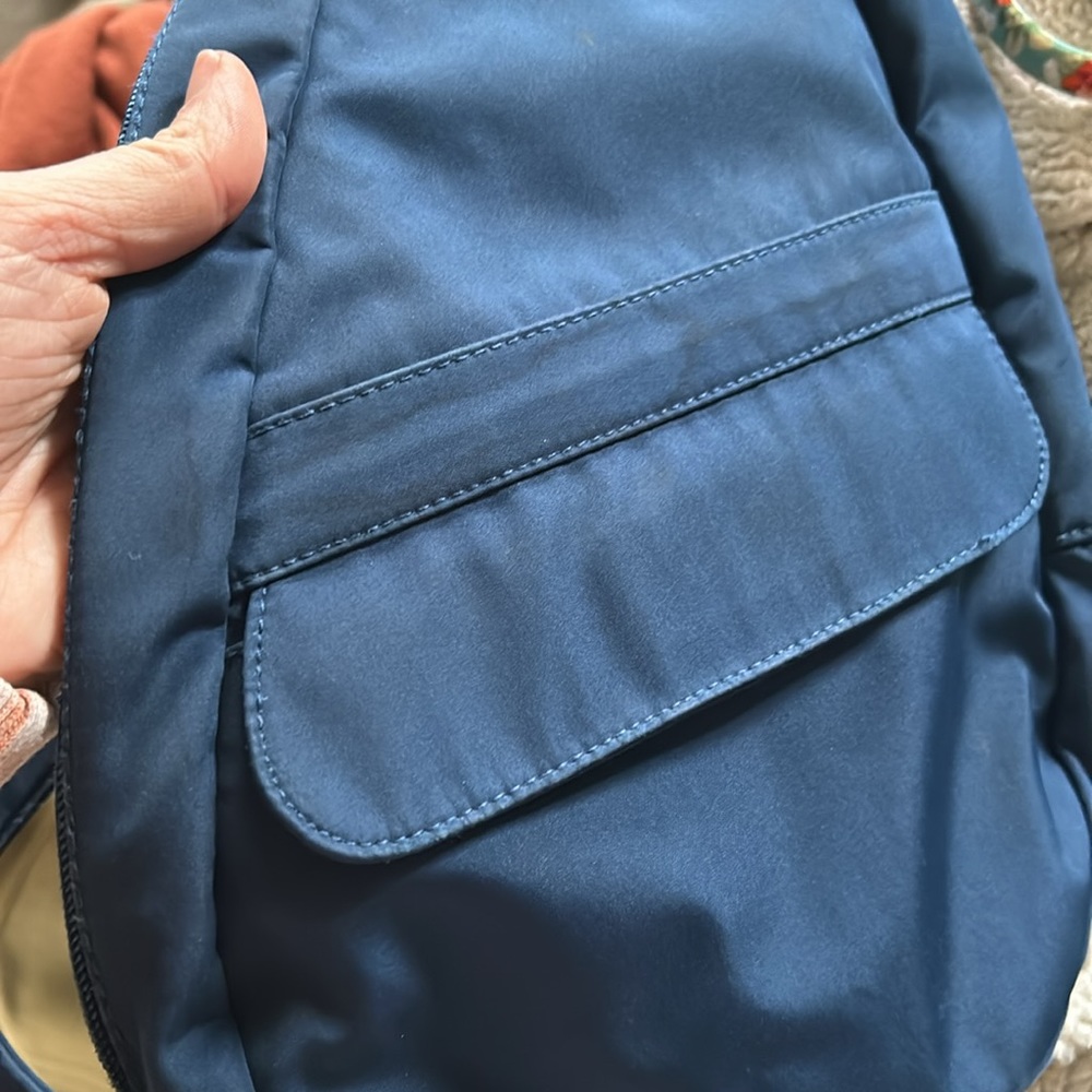 AmeriBag Navy Healthy Back Carry All Sling Bag - Picture 5 of 9